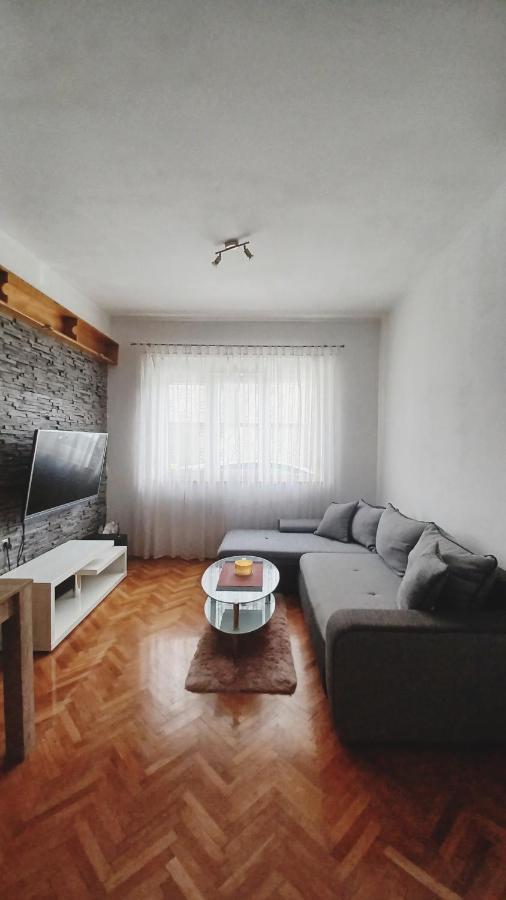 Apartman Dora Apartment Пула Екстериор снимка
