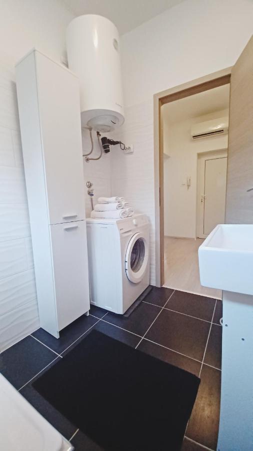 Apartman Dora Apartment Пула Екстериор снимка